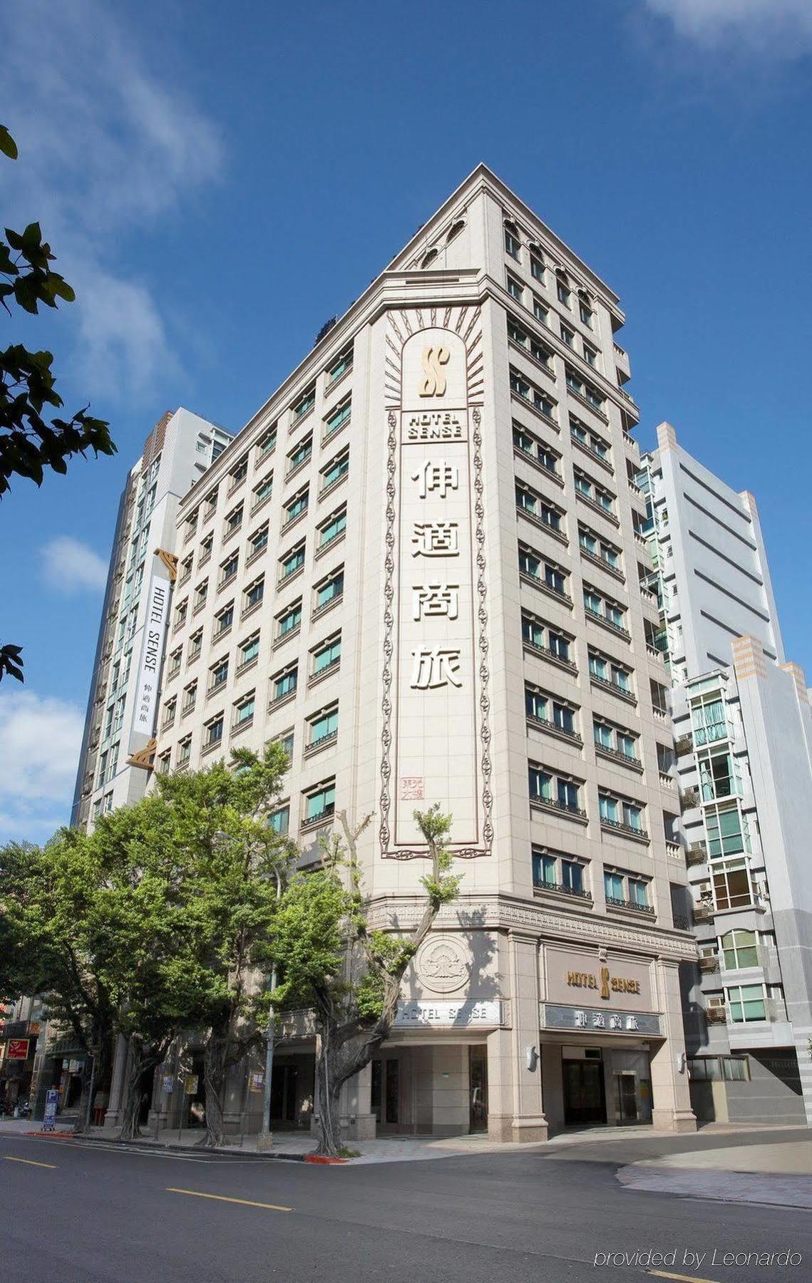Hotel Sense Taipei Esterno foto